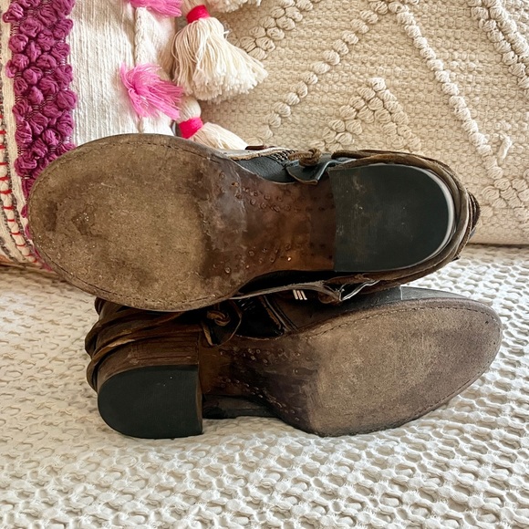 Freebird by Steven Grey Multi Distressed Leather Crue Boots 9 - Picture 14 of 16